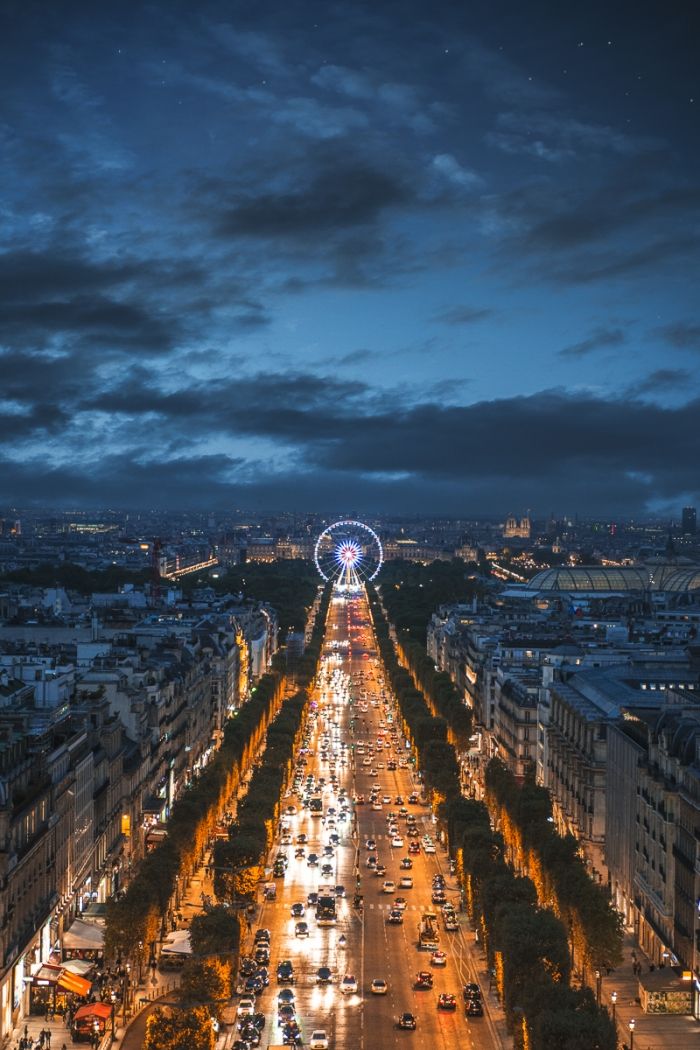 Vers l'oeil de Paris