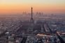 Le soir tombe sur Paris