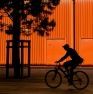 Cycliste orange
